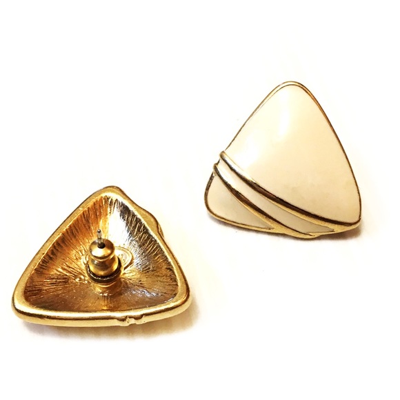 Vintage 1980s TRIFARI enamel triangle earrings - Picture 5 of 8